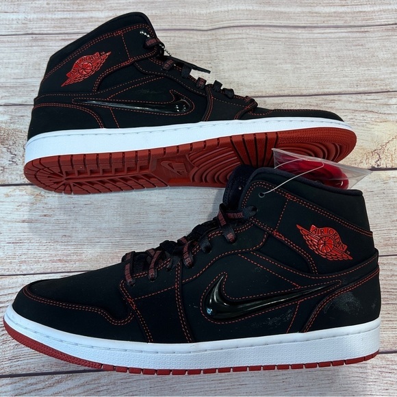 NEW Nike Jordan 1 Mid Fearless Come Fly With Me Size 12 - Picture 1 of 4